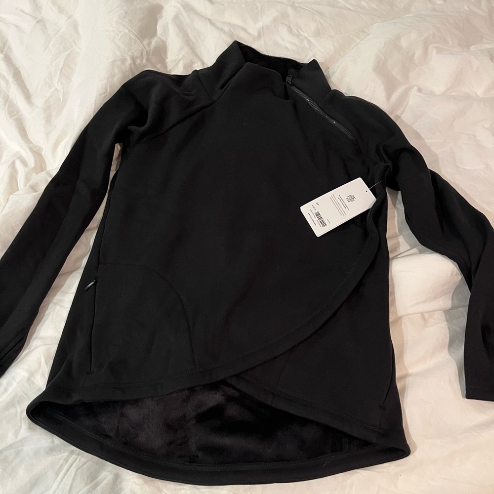 Athleta NWT Sweater Small Black